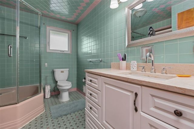 1105 Greentree Rd, Green Tree, PA 15220