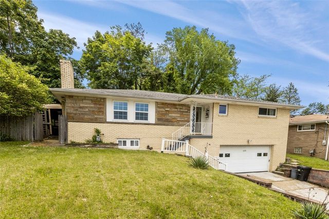 1105 Greentree Rd, Green Tree, PA 15220