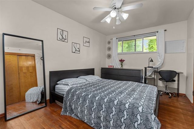 1105 Greentree Rd, Green Tree, PA 15220