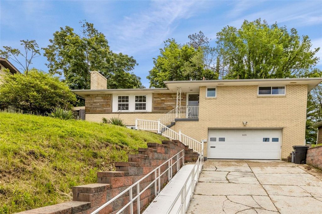 1105 Greentree Rd, Green Tree, PA 15220