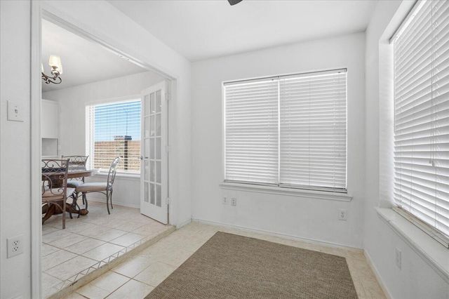 148 N Utica Avenue, Lubbock, TX 79416