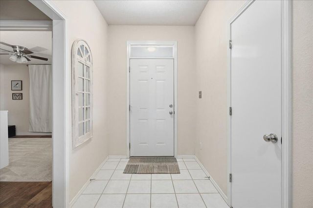 148 N Utica Avenue, Lubbock, TX 79416