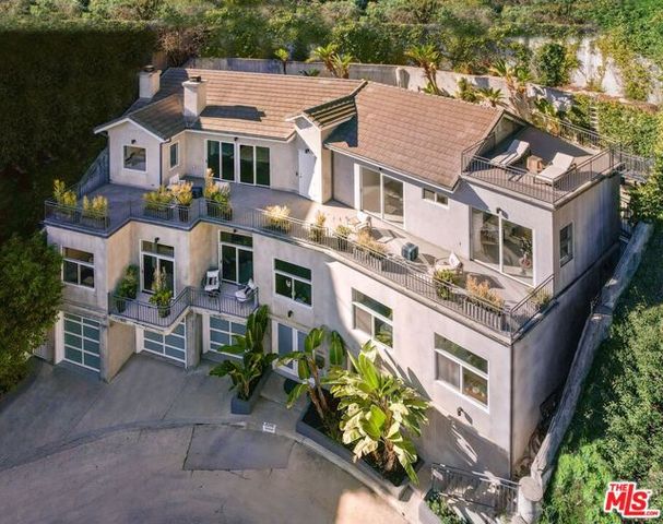 2333 Vasanta Way, Los Angeles, CA 90068