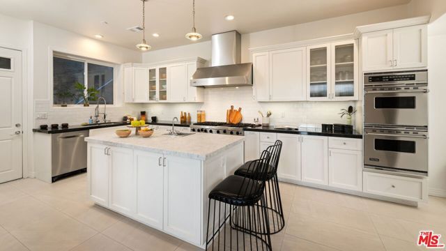 2333 Vasanta Way, Los Angeles, CA 90068