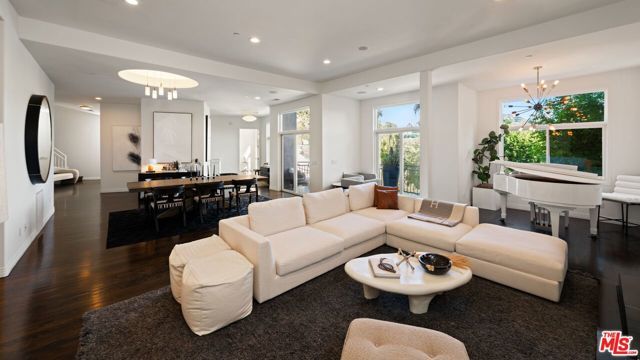 2333 Vasanta Way, Los Angeles, CA 90068