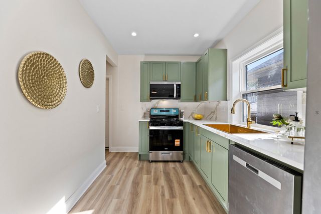 115 S 20th Avenue, Maywood, IL 60153