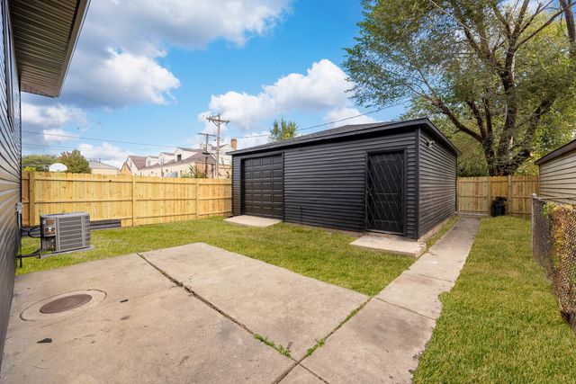 115 S 20th Avenue, Maywood, IL 60153