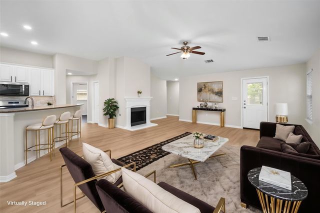 571 Reliance DR, Buda, TX 78610