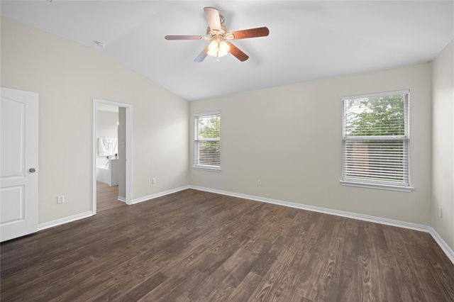 571 Reliance DR, Buda, TX 78610