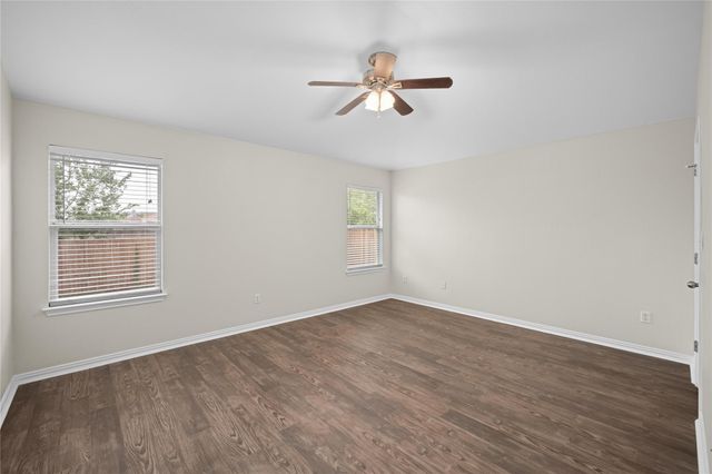 571 Reliance DR, Buda, TX 78610