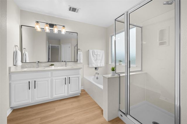 571 Reliance DR, Buda, TX 78610