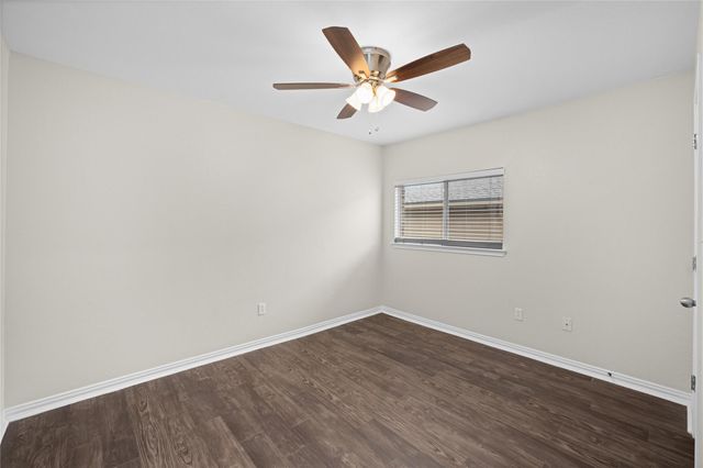 571 Reliance DR, Buda, TX 78610