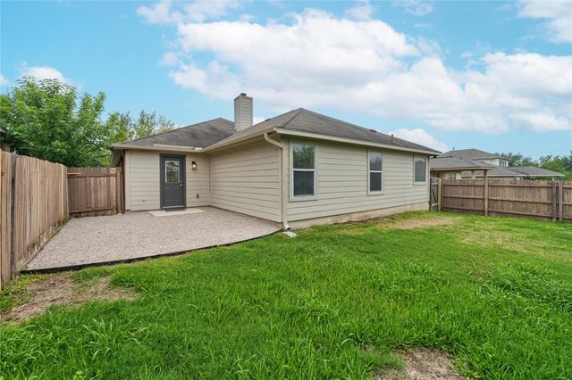 571 Reliance DR, Buda, TX 78610