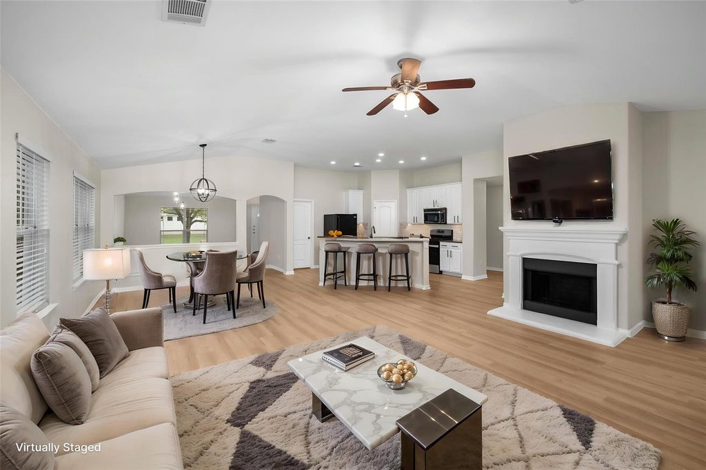 571 Reliance DR, Buda, TX 78610