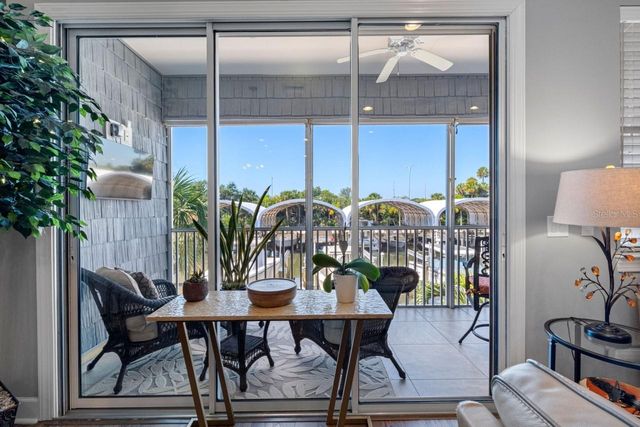 6057 MOORINGS DRIVE S, St Petersburg, FL 33712