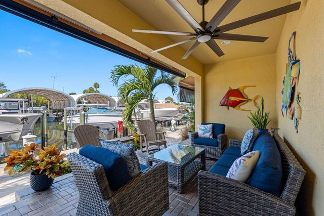 6057 MOORINGS DRIVE S, St Petersburg, FL 33712