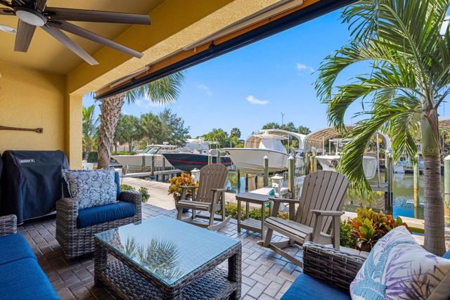 6057 MOORINGS DRIVE S, St Petersburg, FL 33712