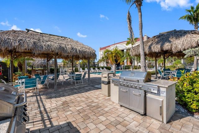 6057 MOORINGS DRIVE S, St Petersburg, FL 33712