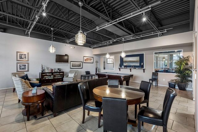 6057 MOORINGS DRIVE S, St Petersburg, FL 33712