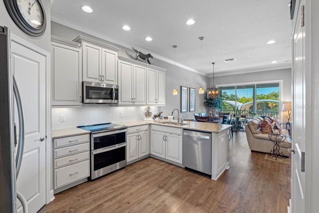 6057 MOORINGS DRIVE S, St Petersburg, FL 33712