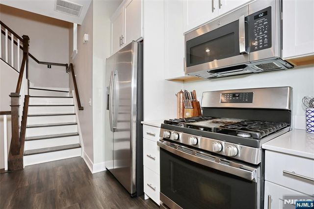 54 Harvest Way 605X, Little Falls, NJ 07424