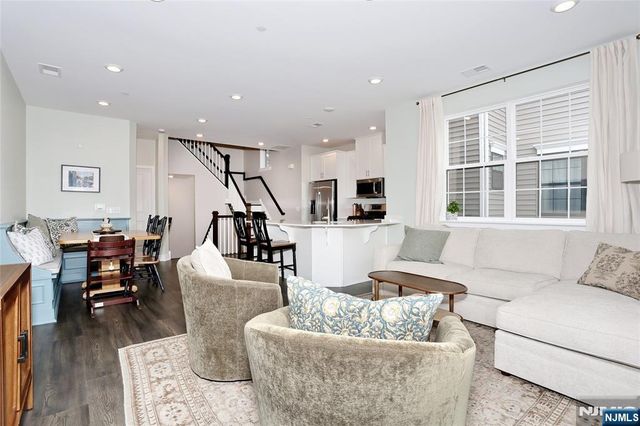 54 Harvest Way 605X, Little Falls, NJ 07424