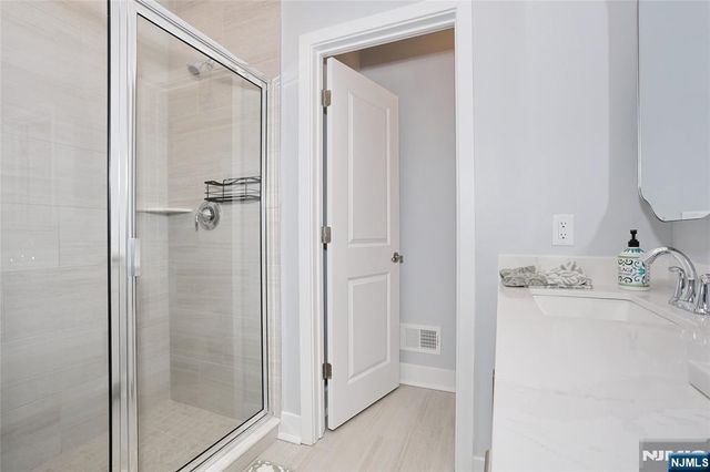 54 Harvest Way 605X, Little Falls, NJ 07424