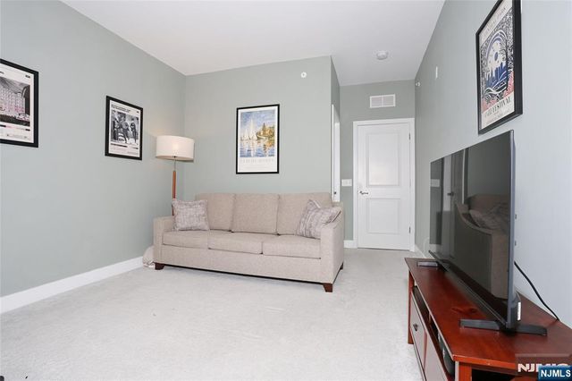 54 Harvest Way 605X, Little Falls, NJ 07424