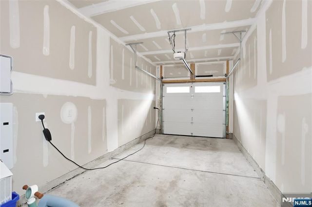 54 Harvest Way 605X, Little Falls, NJ 07424