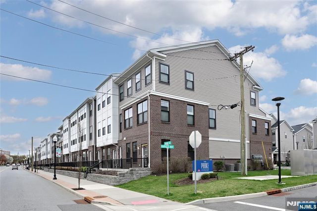 54 Harvest Way 605X, Little Falls, NJ 07424