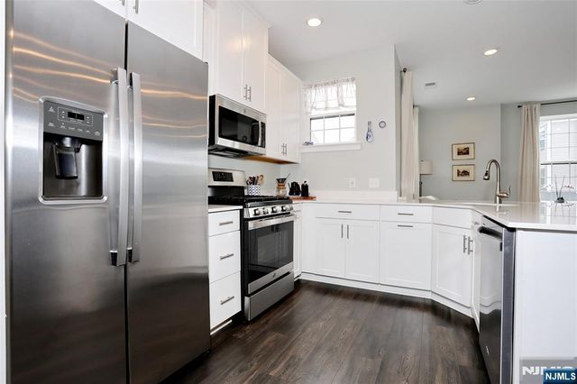 54 Harvest Way 605X, Little Falls, NJ 07424