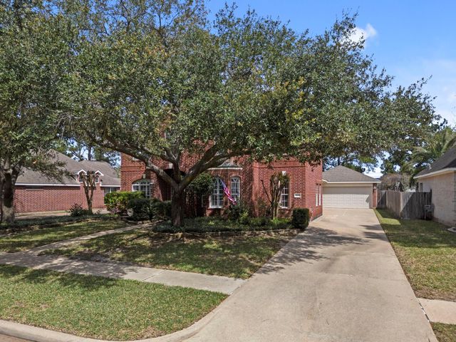 16818 Sandestine Drive, Houston, TX 77095