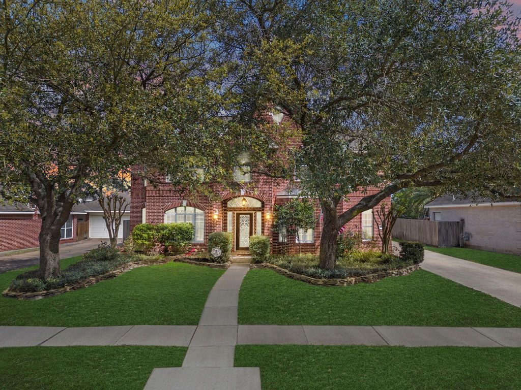 16818 Sandestine Drive, Houston, TX 77095