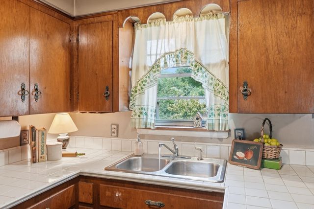 1932 Lenel, North Little Rock, AR 72118