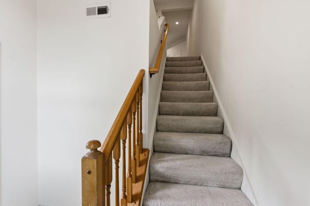 323 Skyview Court, Ludlow, KY 41016