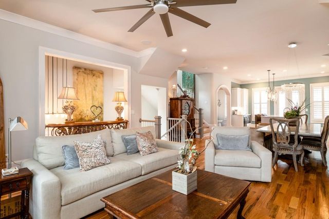 3734 Paige NE Way 10, Atlanta, GA 30319