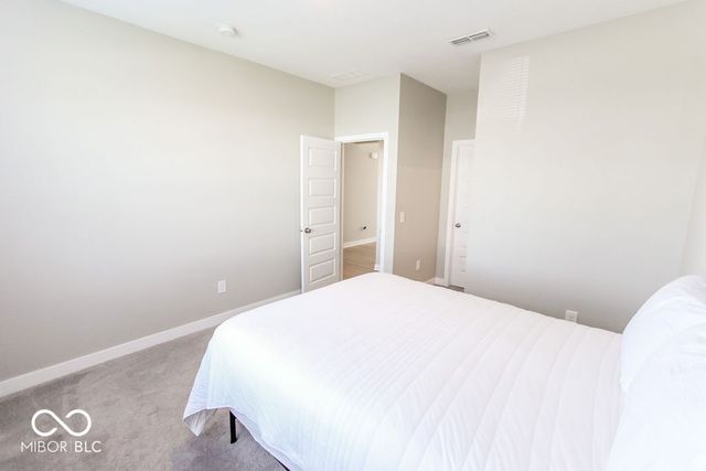 9575 Crossfield Road, Avon, IN 46123