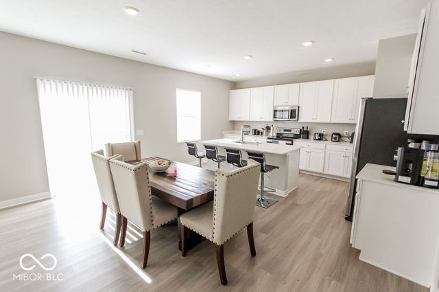 9575 Crossfield Road, Avon, IN 46123