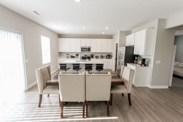 9575 Crossfield Road, Avon, IN 46123