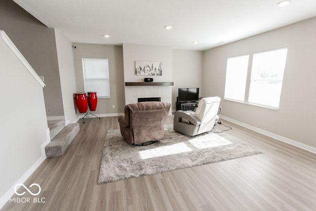 9575 Crossfield Road, Avon, IN 46123