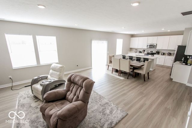 9575 Crossfield Road, Avon, IN 46123