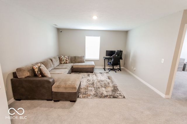 9575 Crossfield Road, Avon, IN 46123