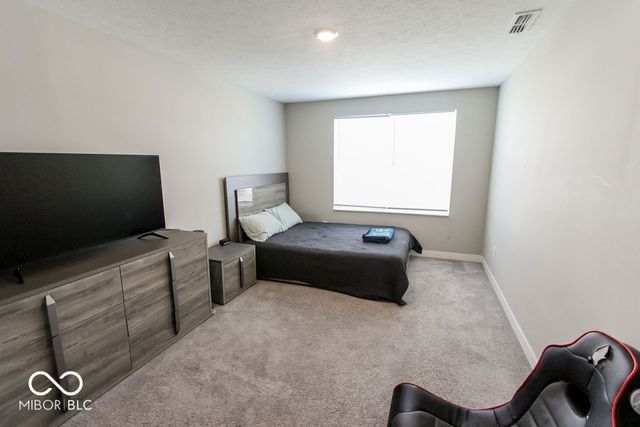 9575 Crossfield Road, Avon, IN 46123