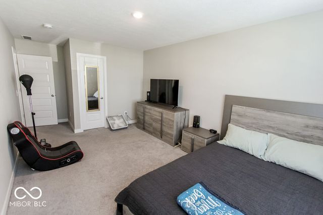 9575 Crossfield Road, Avon, IN 46123