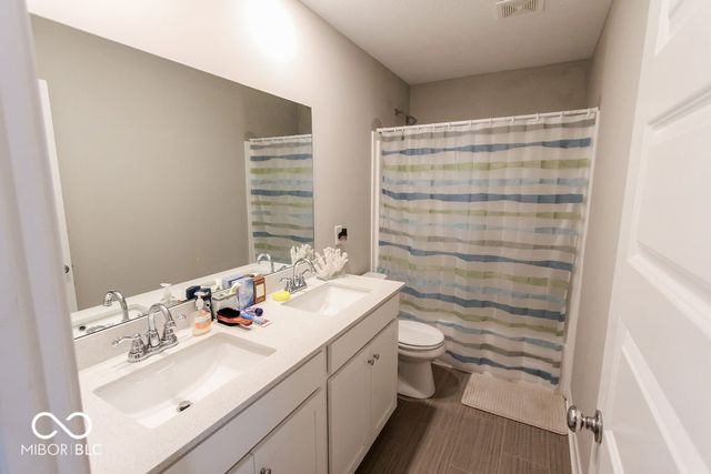 9575 Crossfield Road, Avon, IN 46123