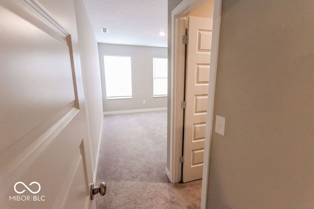 9575 Crossfield Road, Avon, IN 46123