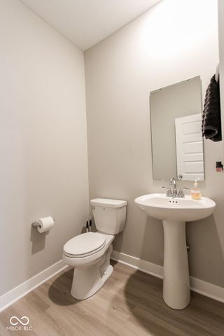 9575 Crossfield Road, Avon, IN 46123