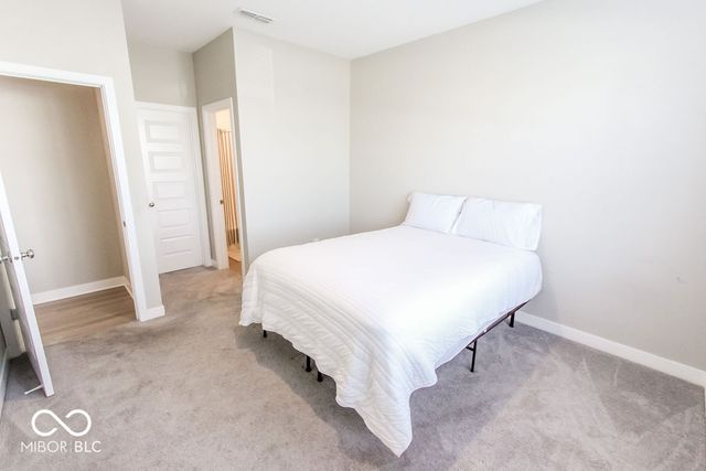 9575 Crossfield Road, Avon, IN 46123