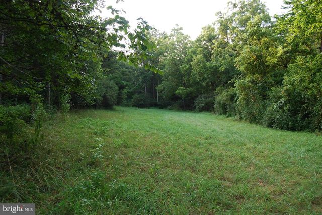 2251 HOUSEHOLDER RD, Hedgesville, WV 25427