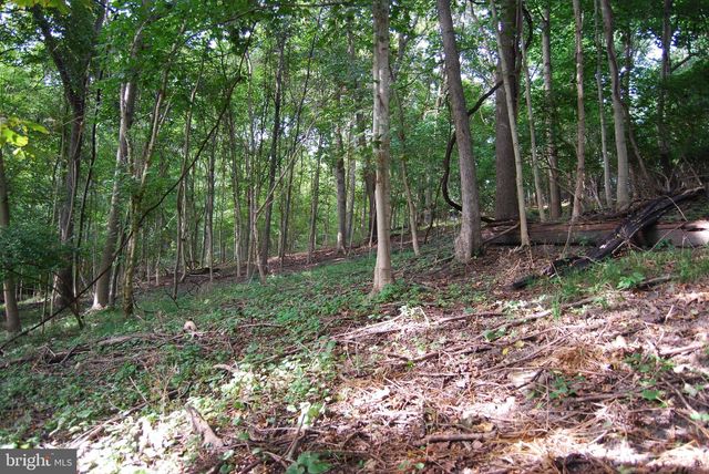2251 HOUSEHOLDER RD, Hedgesville, WV 25427
